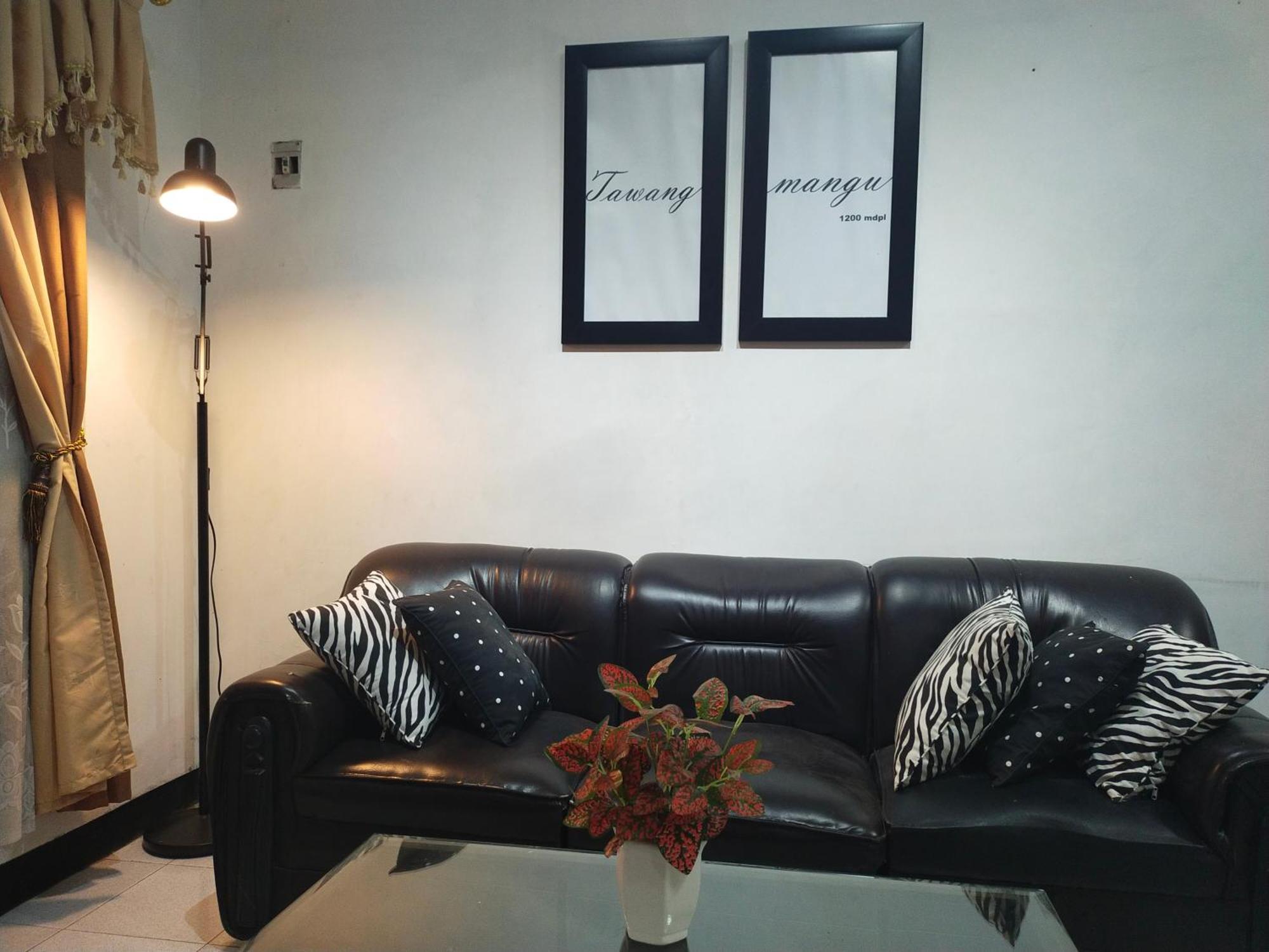 Argolawu Homestay Tawangmangu Esterno foto