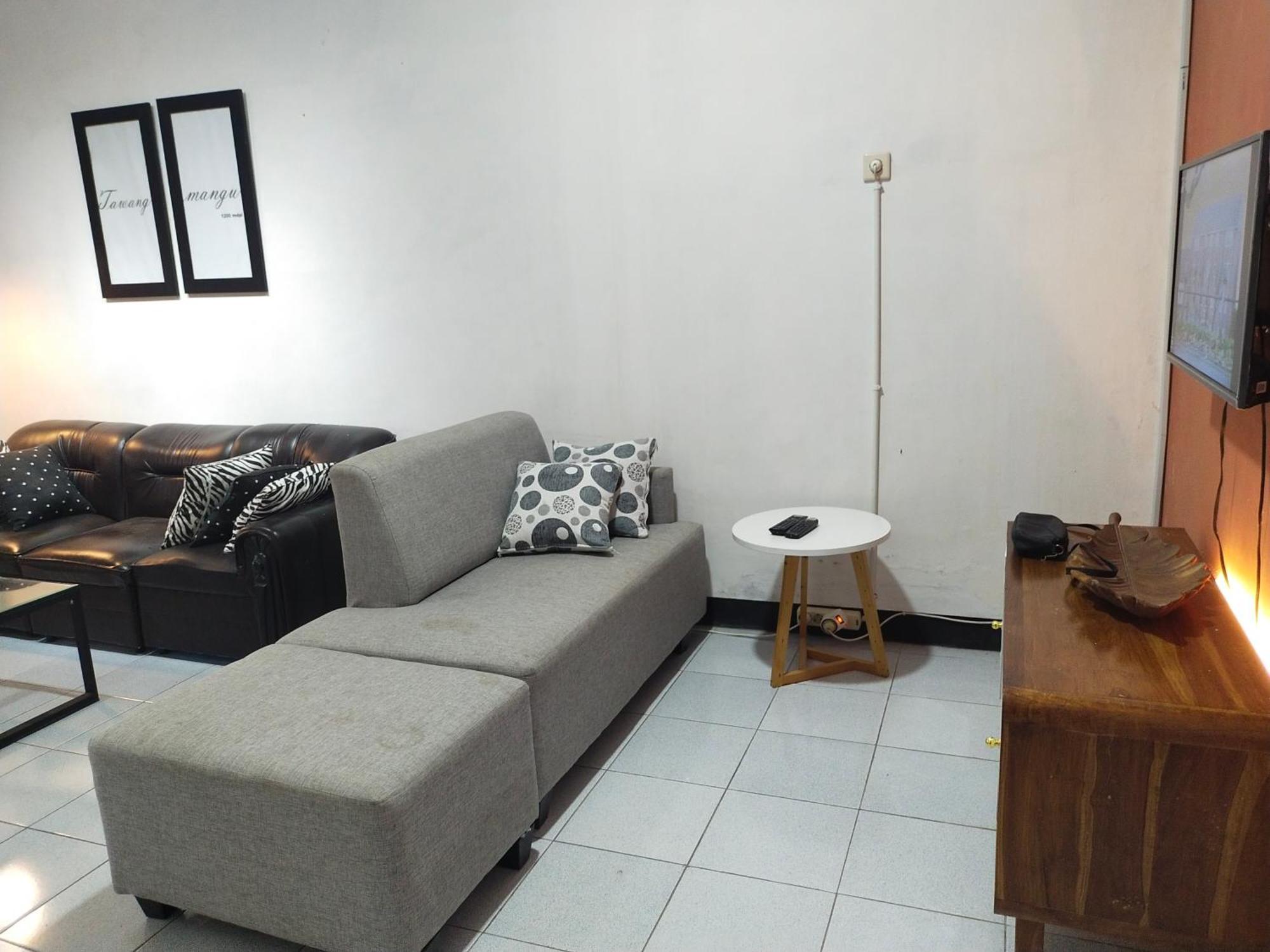 Argolawu Homestay Tawangmangu Esterno foto